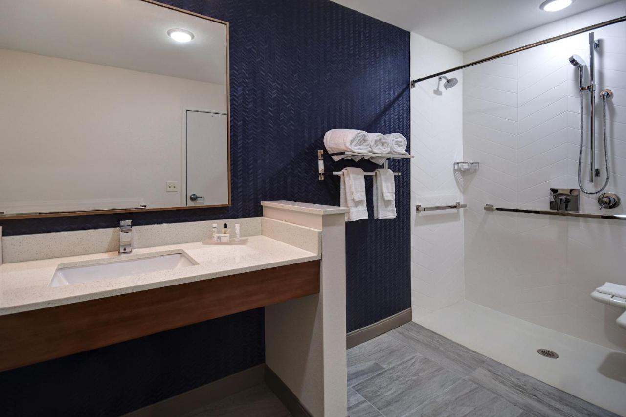 Fairfield By Marriott Inn & Suites Grand Rapids Wyoming Exterior photo
